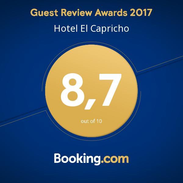 Hotel El Capricho Вільянуева-дель-Трабуко Екстер'єр фото